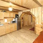 Holiday home комплекс котеджів 