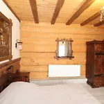 Holiday home комплекс котеджів 